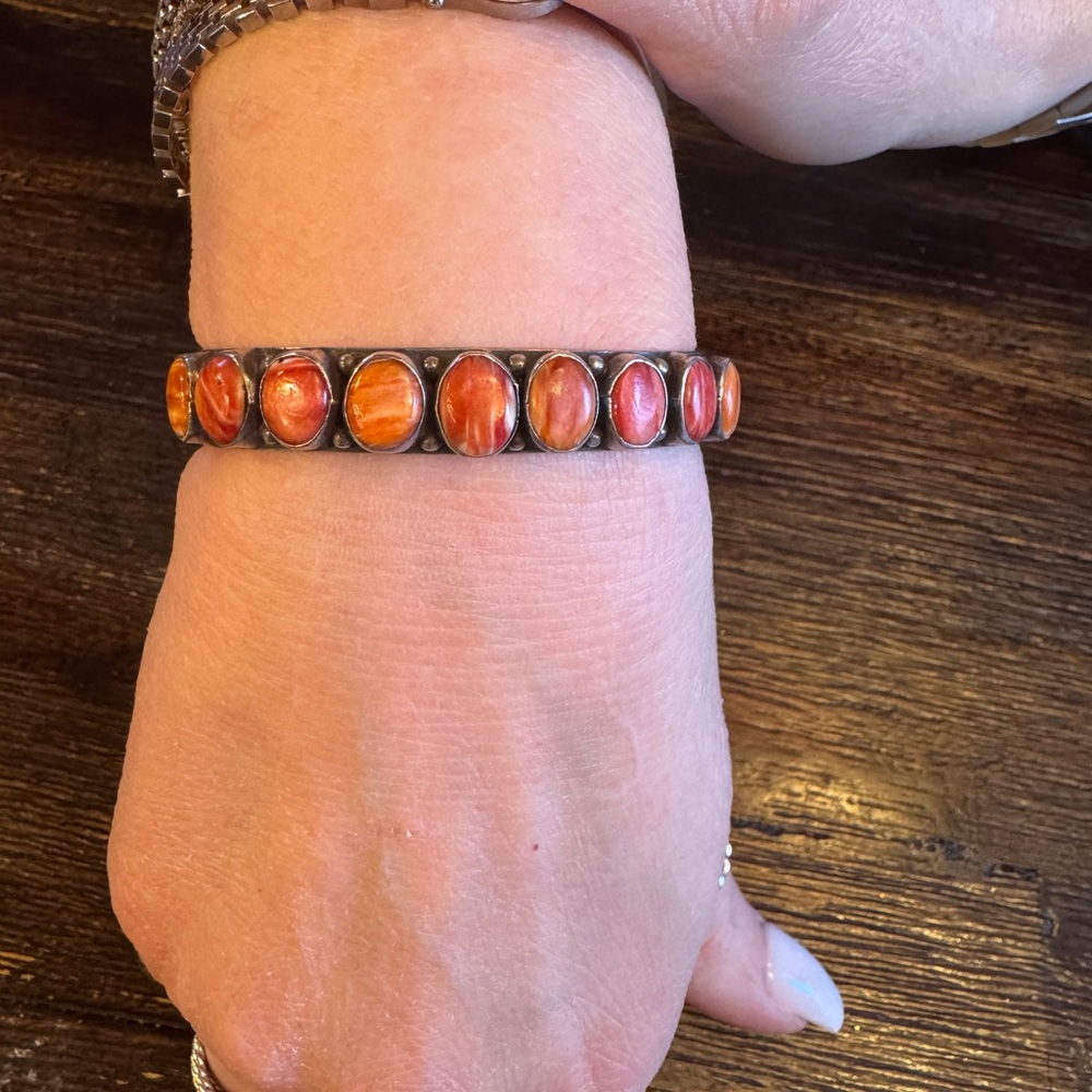 Leo Feeney Spiny Oyster Row Cuff